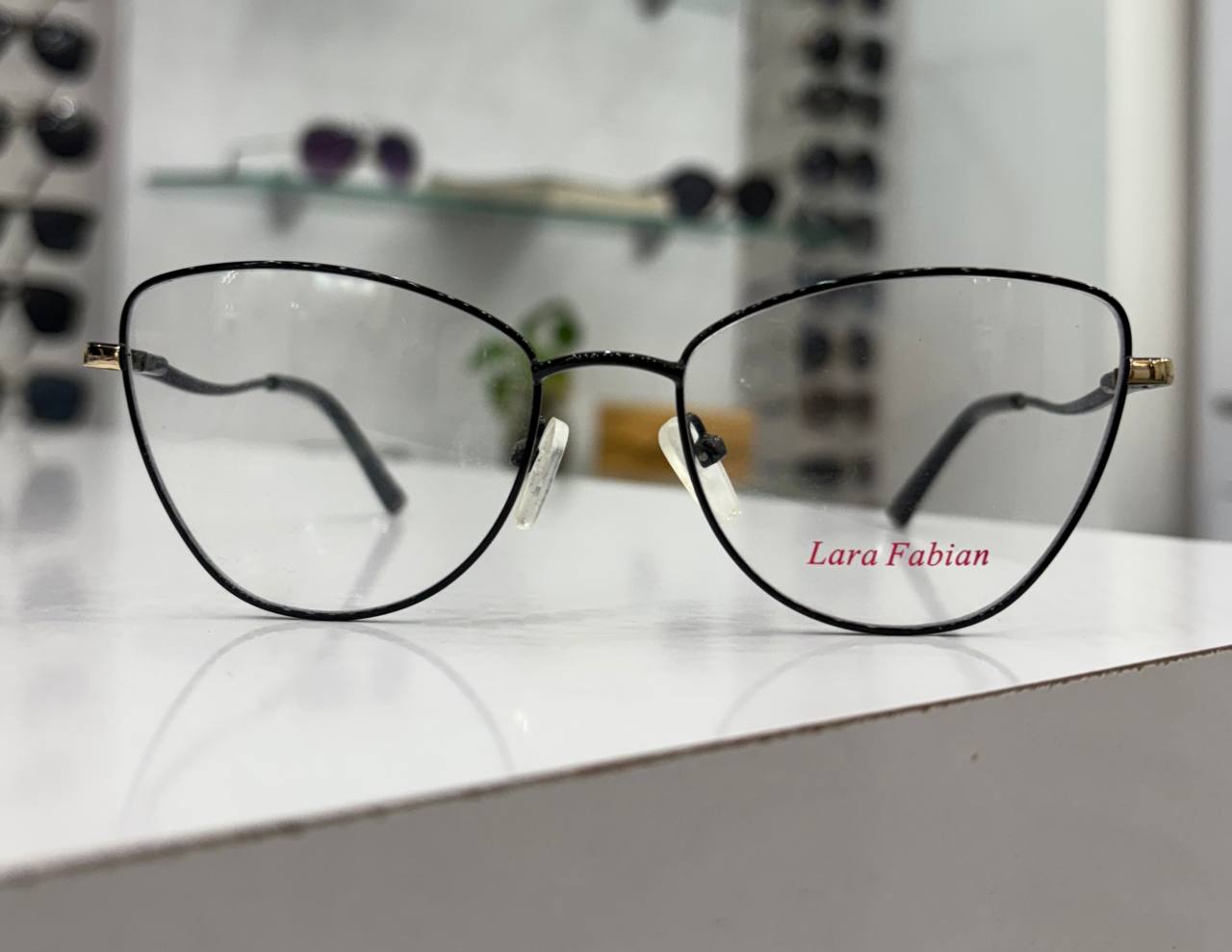 فریم طبی زنانه لارا فابین 0011